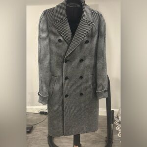 Reiss Men’s Wool Black and White Houndstooth Double Breasted Coat